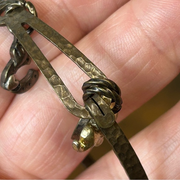 Vintage Good luck Charm hammered metal bracelet jewelry horseshoe,elephant,stone - Picture 10 of 15
